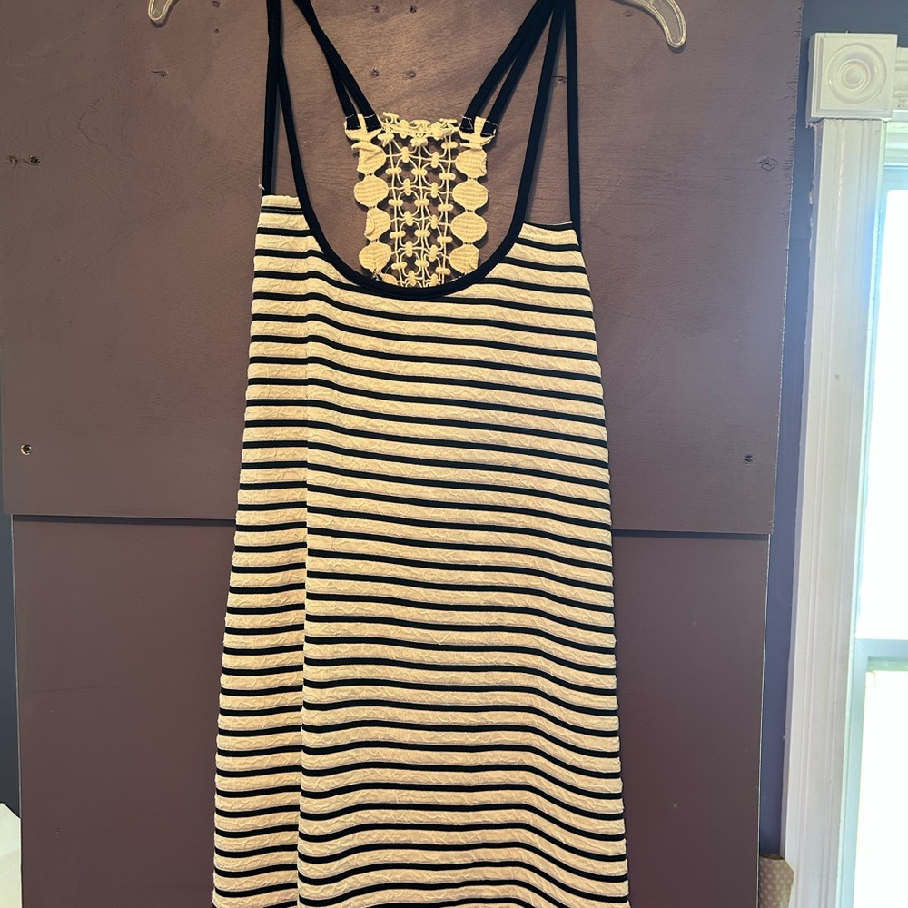 Banabee crochet back striped tank size 1x